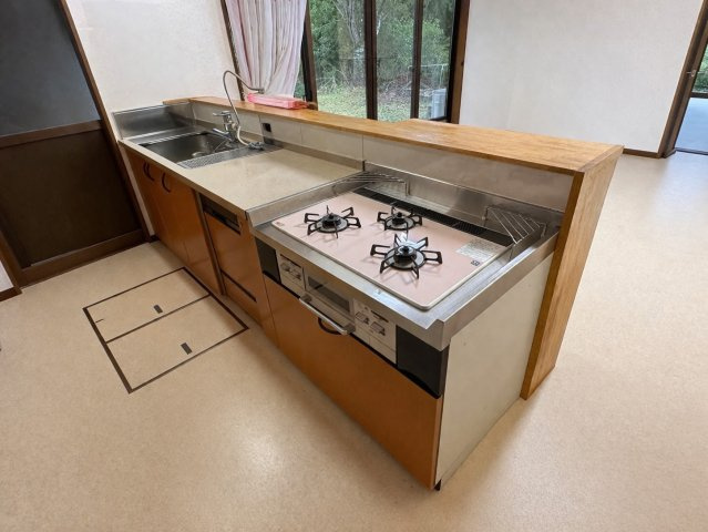 安来市広瀬町西比田　貸一戸建てのキッチン