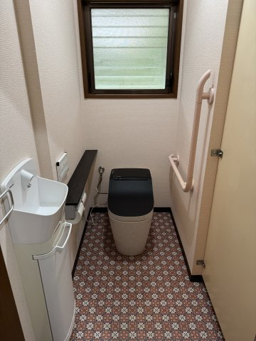安来市広瀬町西比田　貸一戸建てのトイレ