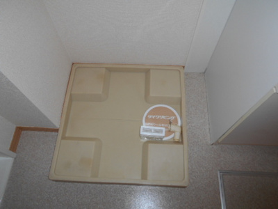 【設備】 | アミューズＡ・Ｂ A | 室内洗濯機置場