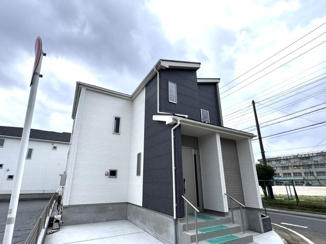松戸市新松戸６丁目新築戸建【新松戸南小学校：4分】の外観|2-A号棟外観・完成済み内覧可能です！