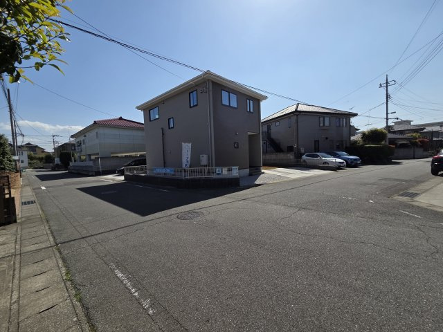新築　伊勢崎市今泉町1期　1号棟の前面道路含む現地写真|現地写真　北西側前面道路幅員約6.0ｍ　南西側前面道路幅員約5.9ｍ