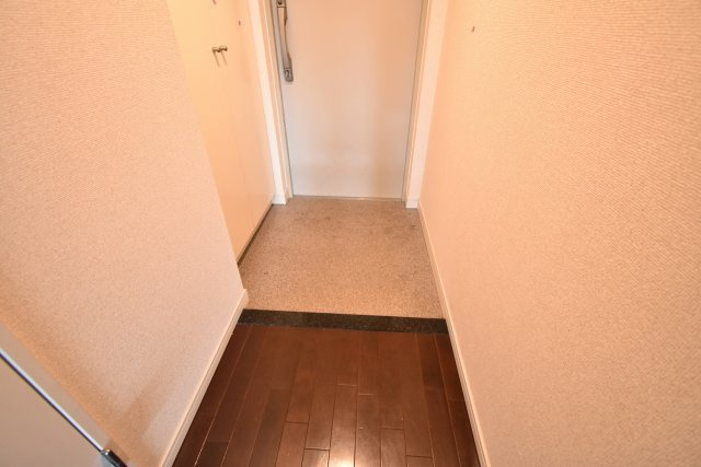 シャルム甲子園口の玄関