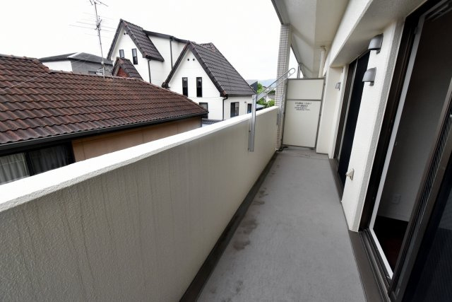 シャルム甲子園口のバルコニー