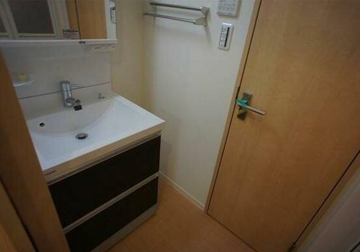 【洗面所】