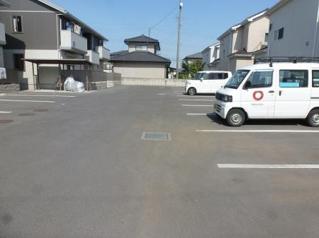 Reciente Ａ棟の駐車場