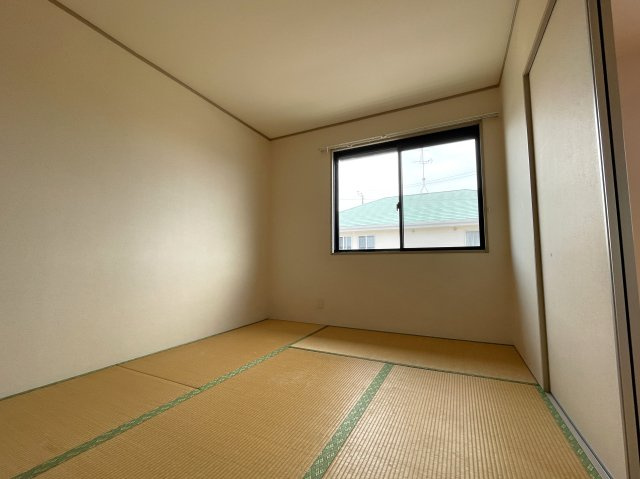 エミグランド新茂原Ａの和室