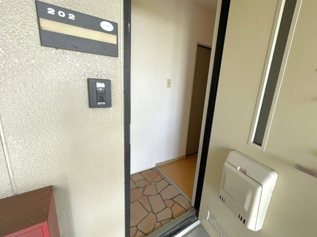 エミグランド新茂原Ａの玄関