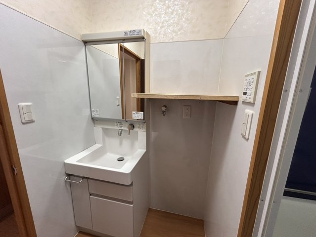 行徳1丁目　4階建の独立洗面台