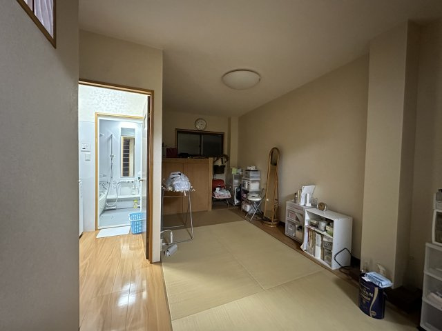 行徳1丁目　4階建の居間・リビング