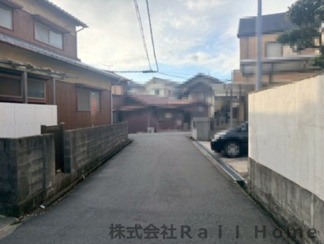 姫路市保城　中古戸建の前面道路含む現地写真