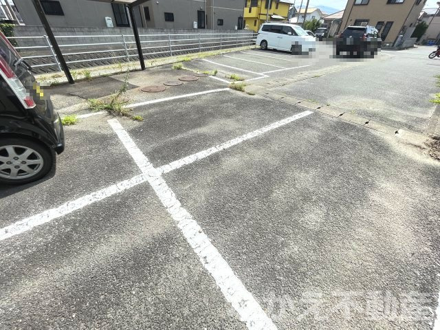 【駐車場】 | 駐車場完備です