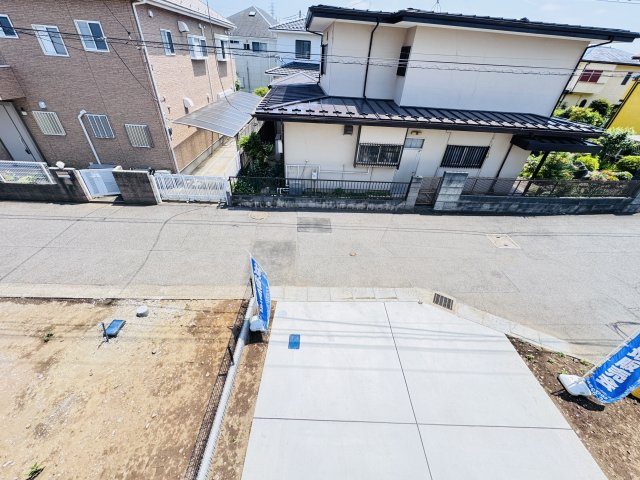 松戸市八ケ崎３丁目新築戸建【八ヶ崎第二小学校:5分】の展望|バルコニーより道路側眺望・南東道路で日当たり良好♪