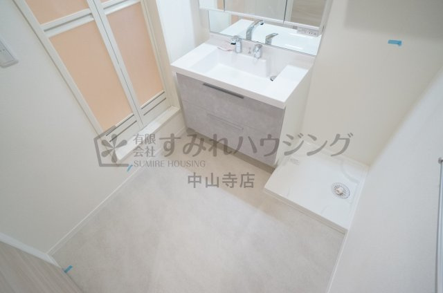 ガーデンハウス宝塚A棟の洗面所