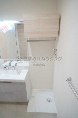 ガーデンハウス宝塚A棟の洗面所
