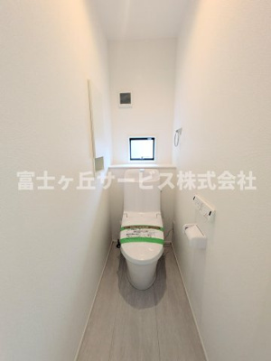 【トイレ】 | 浜松市中央区萩丘3丁目 4期 新築一戸建て | １F2F同タイプのトイレがあります