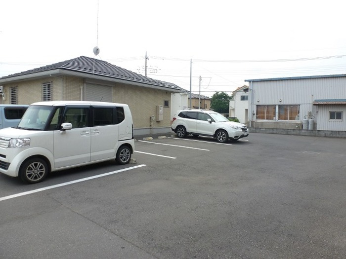 シャルムコート　Ｄの駐車場