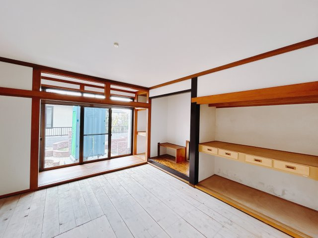 【中古戸建】佐波郡玉村町1期の和室|■1階和室｜和室でしか味わえない畳ならではの香りや素材で和のやすらぎを感じてください♪休日はお子様とお昼寝するのにも最適です！