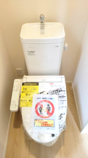 富士宮市貴船町の新築一戸建のトイレ
