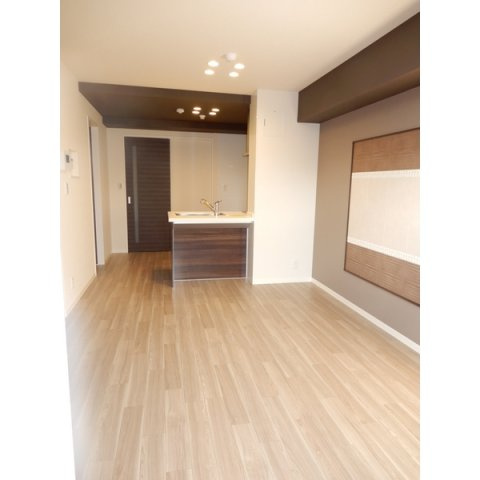 Grandy Villa Central Park　Ⅰの居間・リビング