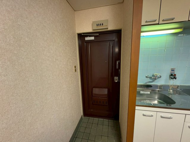 ニッコーハイツの玄関
