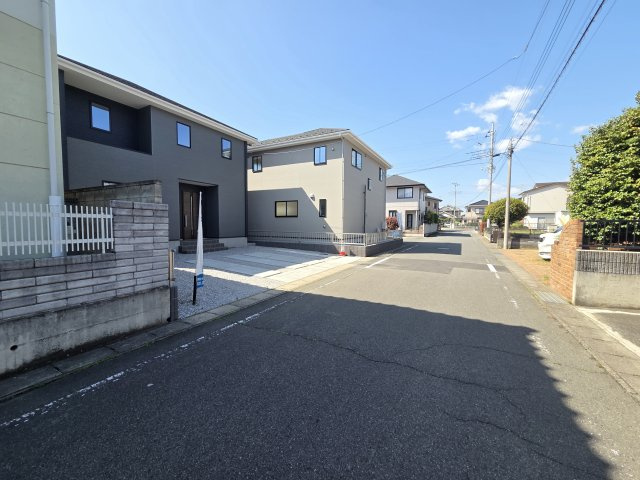 新築　伊勢崎市今泉町1期　2号棟の前面道路含む現地写真|現地写真　北西側前面道路幅員約6.0ｍ