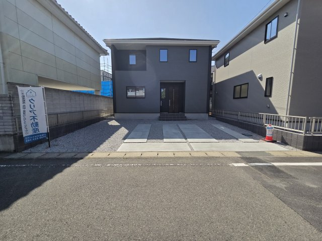 新築　伊勢崎市今泉町1期　2号棟の駐車場|現地写真　駐車は建物北西側に並列3台可能です！