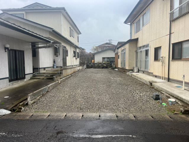 日役町売地