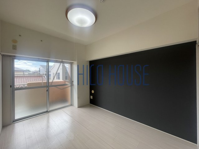 サニーエステートの寝室