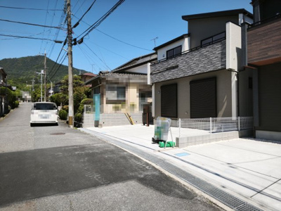 【前面道路含む現地写真】 | 大津市下阪本2丁目9-16　新築戸建