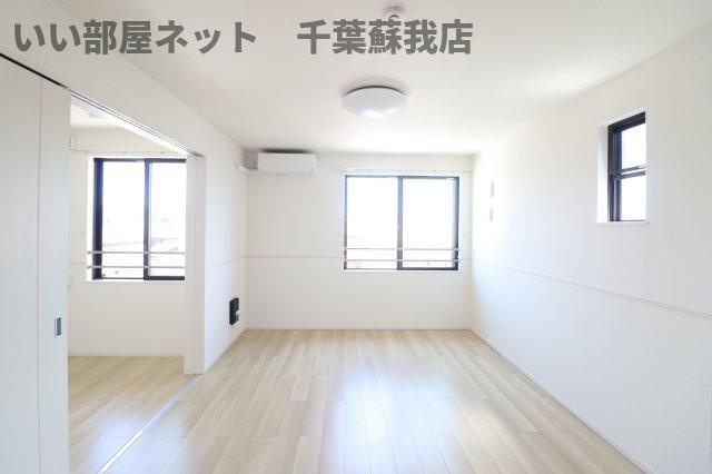 ビアンＫＴの居間・リビング|こちらのリビングで趣味の時間をお楽しみください