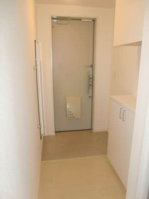 【玄関】 | グランドソレイユ新山口 | 同タイプ別部屋写真