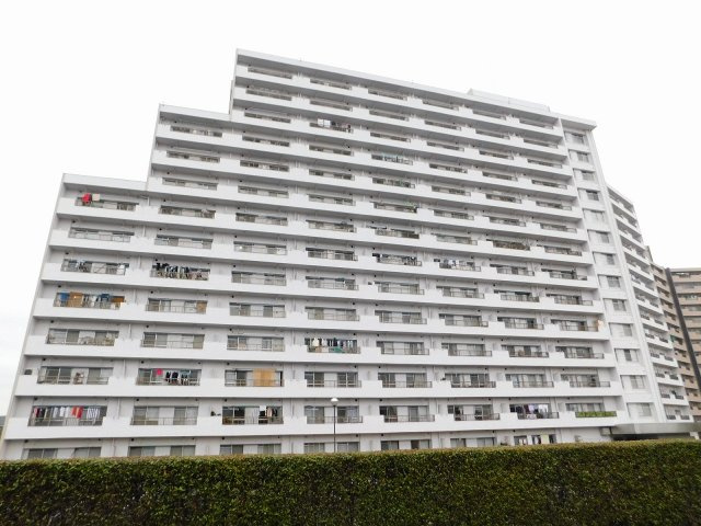 スカイマンションB棟の外観