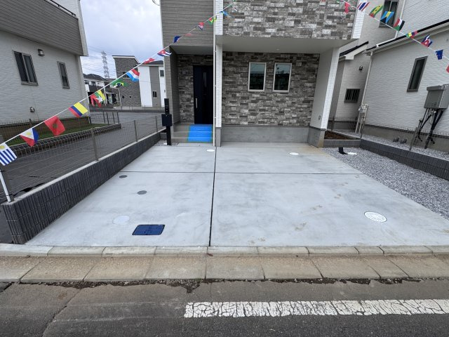 松戸市新松戸６丁目新築戸建【新松戸南小学校：4分】の駐車場|2-D号棟駐車スペース・並列2台駐車可