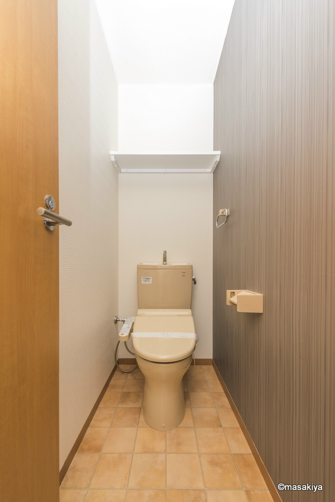 イーグル東口マンションのトイレ|トイレ　ウォシュレット付き。