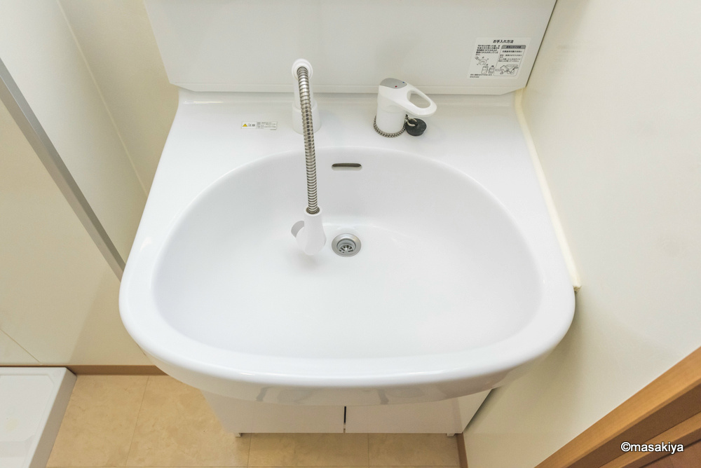 イーグル東口マンションの洗面所|洗面・脱衣　シャンプードレッサー付き。