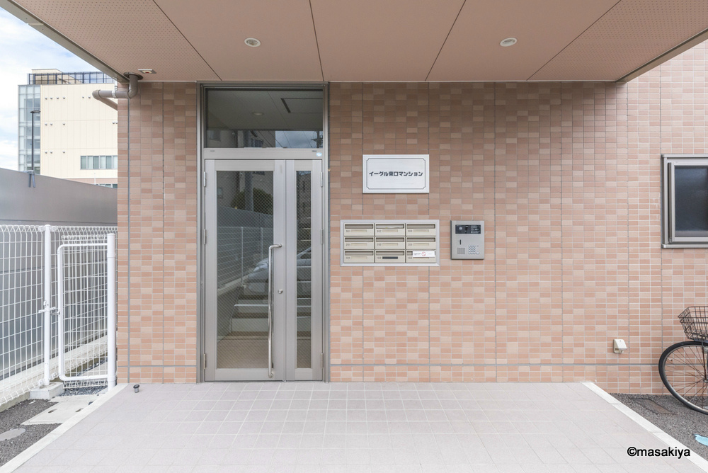 イーグル東口マンションのエントランス|エントランス