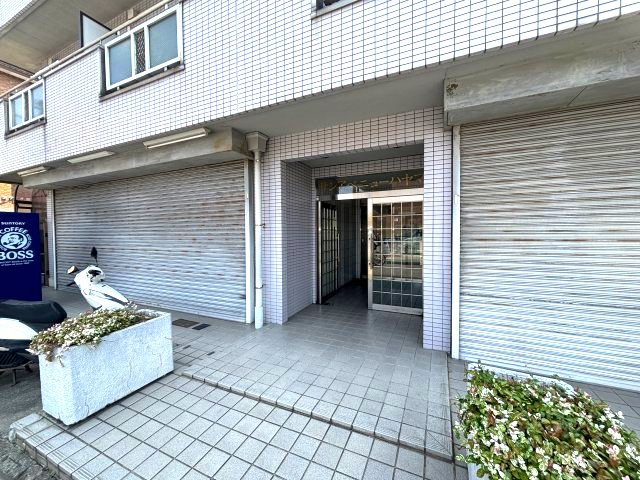 サンアベニュー葉山のエントランス