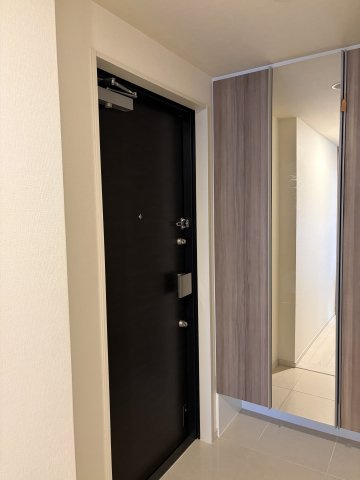 ワコーレシティ神戸三宮の玄関
