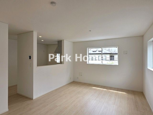 高知市旭町3丁目　新築戸建ての居間・リビング|２F:18LDK