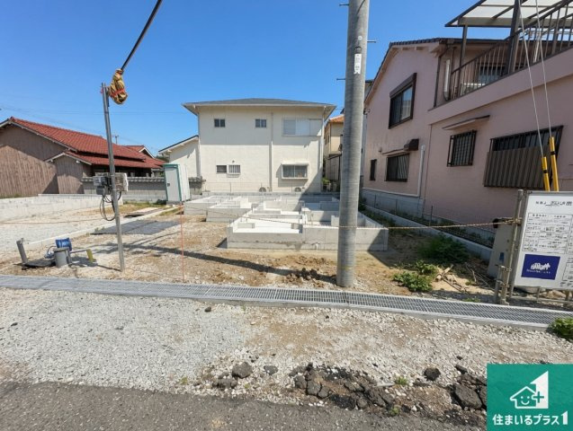 明石市魚住町西岡　新築一戸建ての外観|周辺は落ち着いた街並みの住宅地！子育てがしやすい住環境です！まだ未完成ですが、現地でしかわからない事もございます。是非一度ご覧ください。