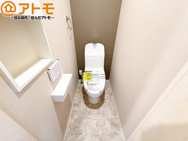 【トイレ】 | 駿河区八幡5丁目8期　新築戸建　1号地 | 年代を問わず使いやすい洗浄機能付きのトイレ♪肌への負担をも減らせるのでお子様の敏感なお肌も安心！