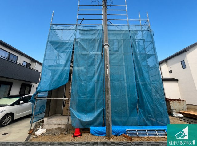 明石市魚住町西岡　新築一戸建ての外観|周辺は落ち着いた街並みの住宅地！子育てがしやすい住環境です！まだ未完成ですが、現地でしかわからない事もございます。是非一度ご覧ください。