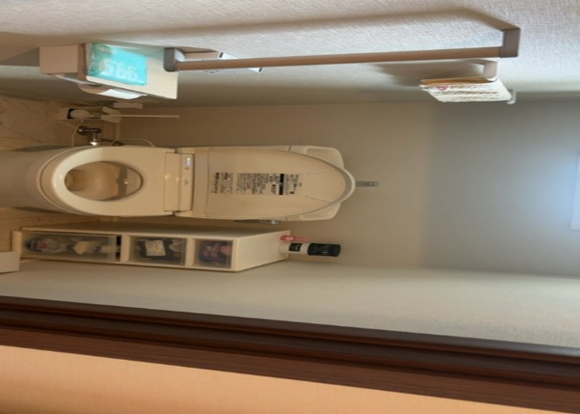 【トイレ】 | トイレは大きさや形、機能、抗菌性などが異なる多種多彩なタイプが各メーカーから出ています。それぞれに良さがあるため、事前にどういったタイプのトイレがいいのかをご家庭内で決めて、内見に行くといいでしょう。