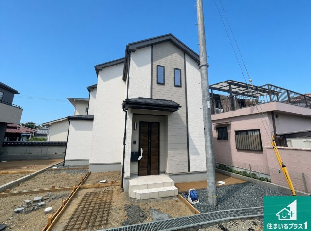明石市魚住町西岡　新築一戸建てのトイレ|シンプルなトイレは落ち着く空間！お手入れも簡単です！