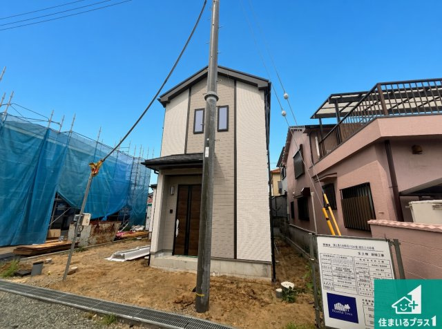 明石市魚住町西岡　新築一戸建ての外観|周辺は落ち着いた街並みの住宅地！子育てがしやすい住環境です！まだ未完成ですが、現地でしかわからない事もございます。是非一度ご覧ください。