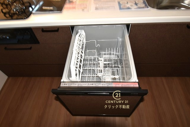 ケイアイフィット　日立市東大沼町　11期 　3のキッチン|食事の後片付けもラクラクの食洗機つき♪水道代の節約になり、気になる手荒れも防げそう！