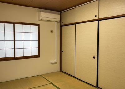 【寝室】 | ライオンズマンション相模が丘 | 寝室でゆっくりと過ごすためにはベッド周りの適度な空間を担保することや窓の位置、照明の明るさ、寝室の広さなどを考える必要があります。自身や家族の構成とライフスタイルに併せて寝室にする部屋を選びましょう！