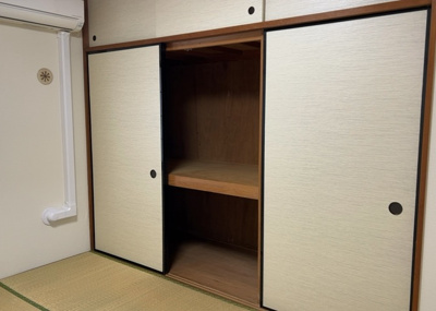 【収納】 | ライオンズマンション相模が丘 | デザイン性を重視しすぎて収納が少なかった！なんてことにならないため、事前に現地で収納の数を確認しておくことをお勧めします。クローゼット以外にも床下収納や屋根裏収納、パントリーなどもチェックしましょう。