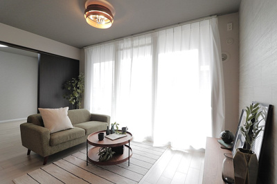 【居間・リビング】 | ルネヒューマンズガーデン鶴見 | LDK（約13.9帖）