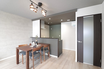 【居間・リビング】 | ルネヒューマンズガーデン鶴見 | LDK（約13.9帖）